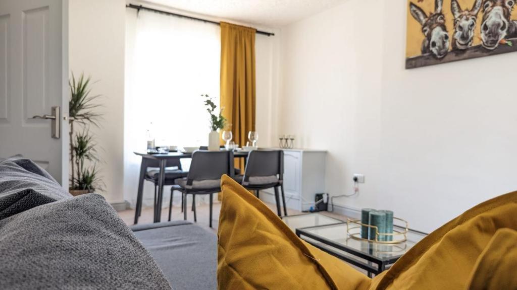 Spacious Home Near Newcastle City Centre Hebburn Bagian luar foto